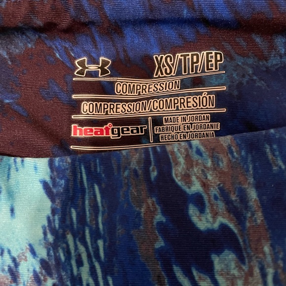 Under Armour Outfit - Picture 2 of 5